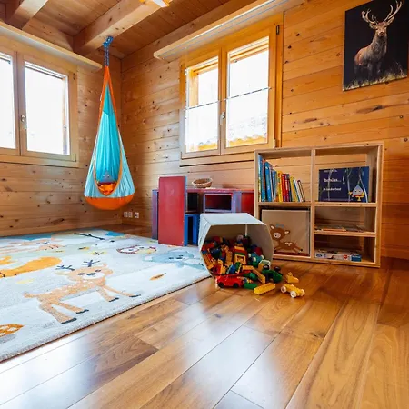 Chalet Regenbogen Leukerbad Familienapartment Mit Indoor-Rutschbahn & Spieloase An Der Fussgaengerzone アパート ロイカーバード