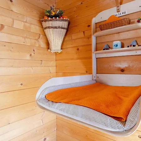 Regenbogen Mit Indoorrutschbahn Leukerbad