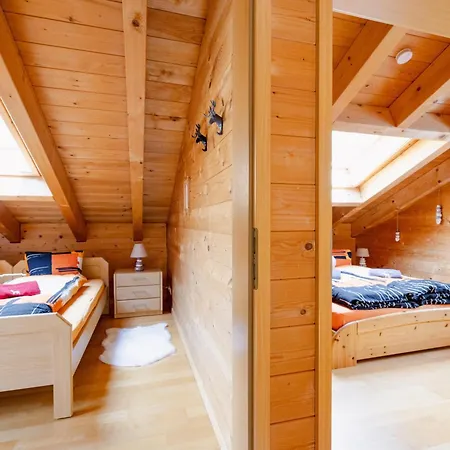 Regenbogen Familienapartment Mit Indoor-rutschbahn & Spieloase An Der Fussgaengerzone 洛伊克巴德