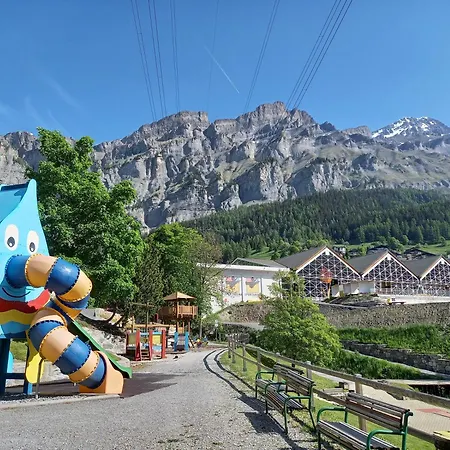 公寓 Regenbogen Familienapartment Mit Indoor-rutschbahn & Spieloase An Der Fussgaengerzone