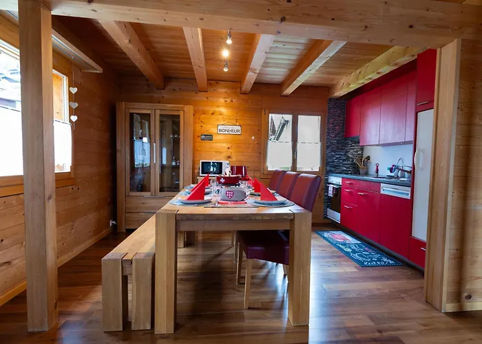 Regenbogen Mit Indoorrutschbahn Leukerbad