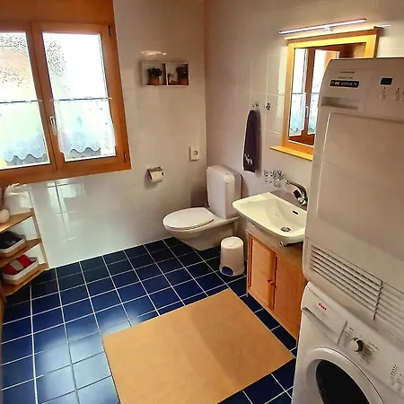 Chalet Regenbogen Leukerbad Familienapartment Mit Indoor-Rutschbahn & Spieloase An Der Fussgaengerzone Leukerbad